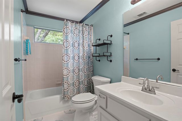 3005 Enchanted Oaks Circle, Corinth, TX 76210