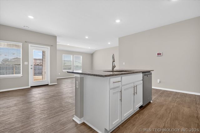 2004 Harriman Court, Bartlesville, OK 74006