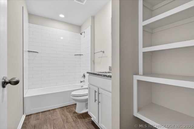 2004 Harriman Court, Bartlesville, OK 74006