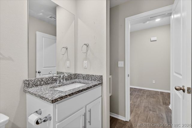 2004 Harriman Court, Bartlesville, OK 74006