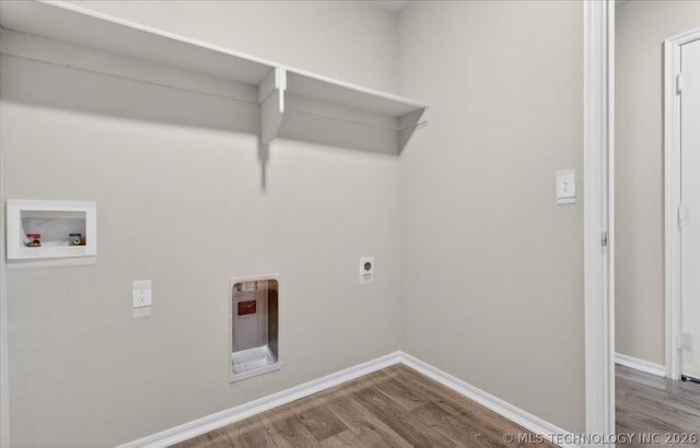 2004 Harriman Court, Bartlesville, OK 74006