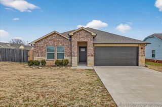 2004 Harriman Court, Bartlesville, OK 74006