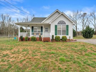 9 Merideth Lynn Rd, Fayetteville, TN 37334