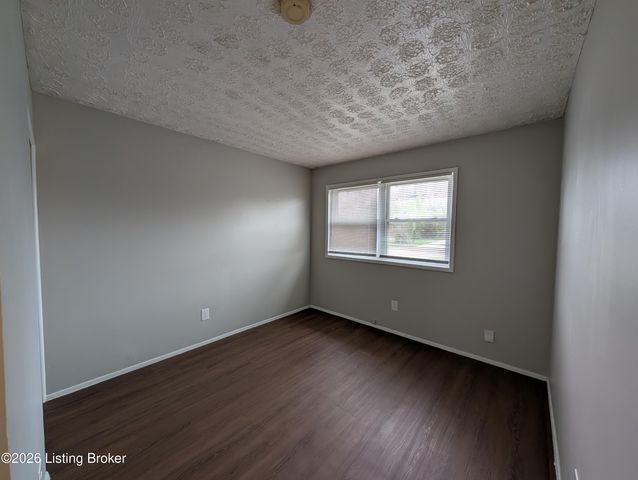 8602 Gary Way, Louisville, KY 40118