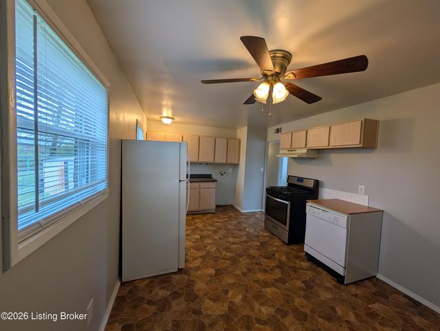 8602 Gary Way, Louisville, KY 40118