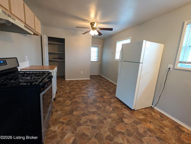 8602 Gary Way, Louisville, KY 40118