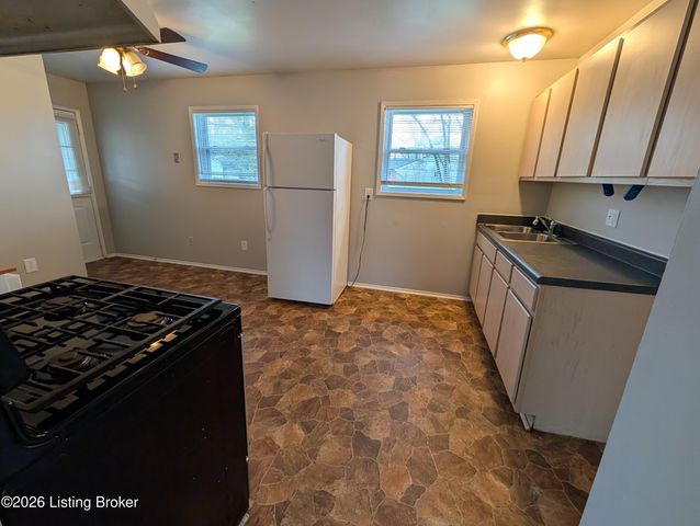 8602 Gary Way, Louisville, KY 40118