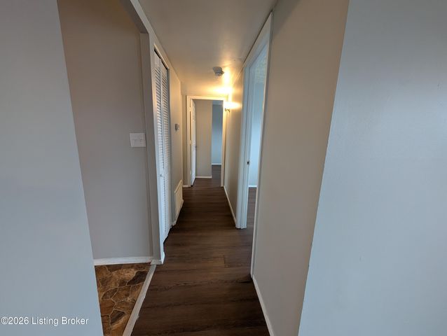 8602 Gary Way, Louisville, KY 40118