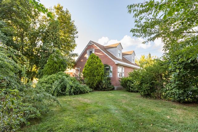 1994 East St, Pittsfield, MA 01201