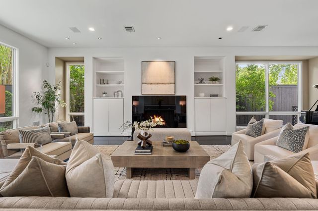 2409 Maconda Lane, Houston, TX 77027