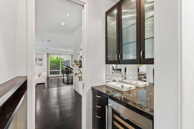 2409 Maconda Lane, Houston, TX 77027