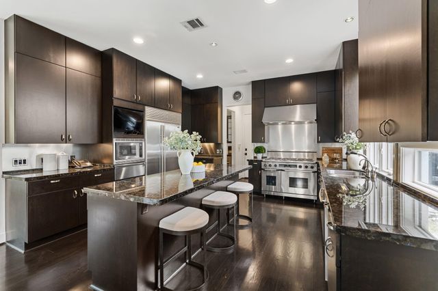 2409 Maconda Lane, Houston, TX 77027