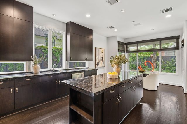 2409 Maconda Lane, Houston, TX 77027