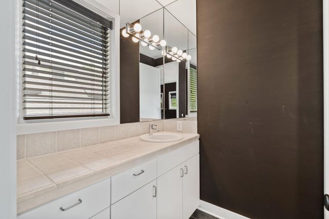 2409 Maconda Lane, Houston, TX 77027