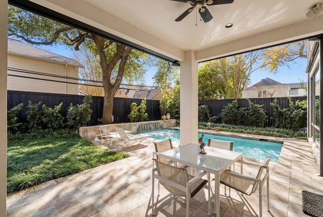 2409 Maconda Lane, Houston, TX 77027