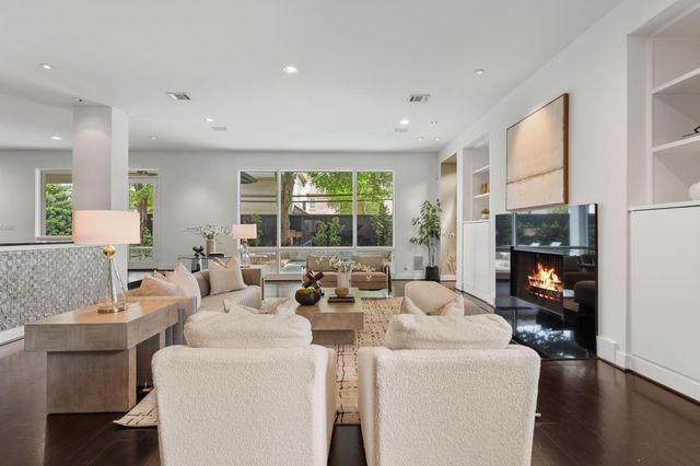 2409 Maconda Lane, Houston, TX 77027