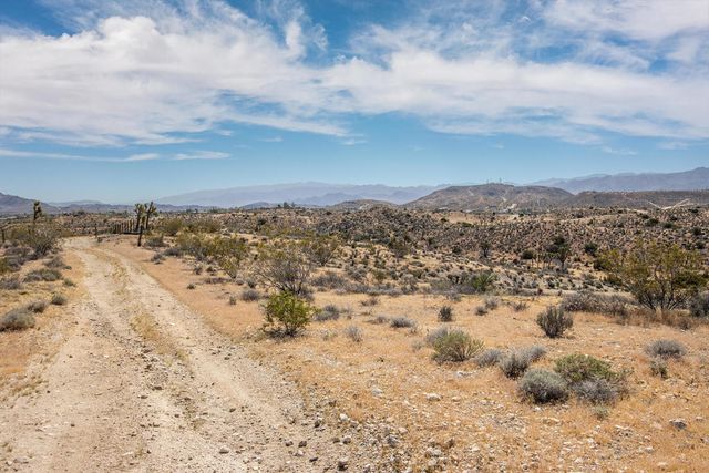 133 Elata Avenue, Yucca Valley, CA 92284