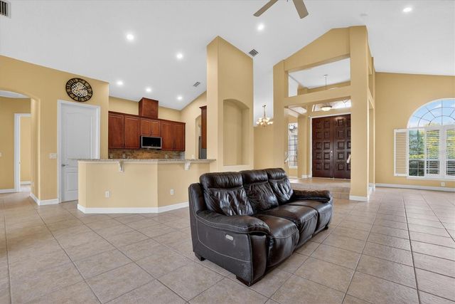 13 NEW OAK LEAF DRIVE, Palm Coast, FL 32137