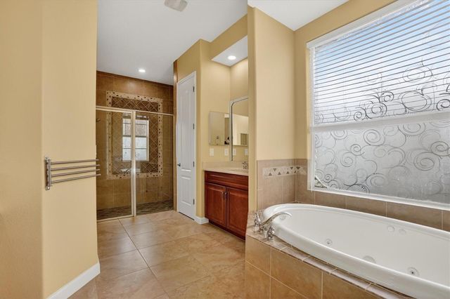 13 NEW OAK LEAF DRIVE, Palm Coast, FL 32137