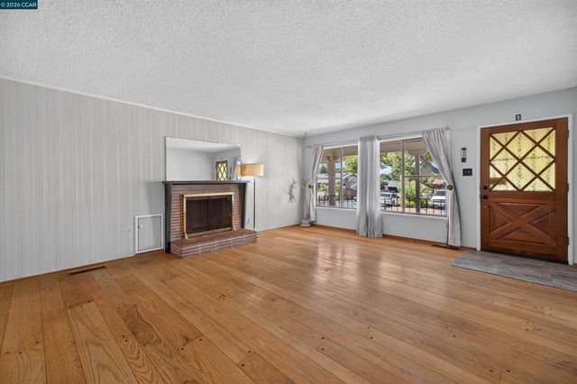 105 W 15Th St, Antioch, CA 94509