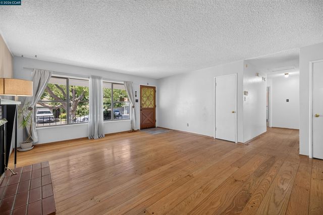 105 W 15Th St, Antioch, CA 94509