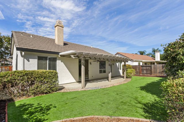 1992 San Carlos Cir, Roseville, CA 95747