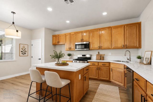 1992 San Carlos Cir, Roseville, CA 95747