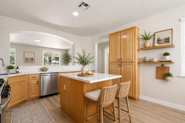1992 San Carlos Cir, Roseville, CA 95747