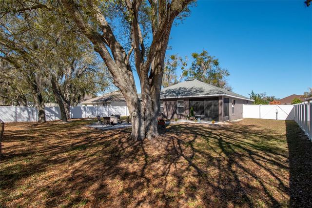 2309 ANGEL FISH LOOP, Leesburg, FL 34748