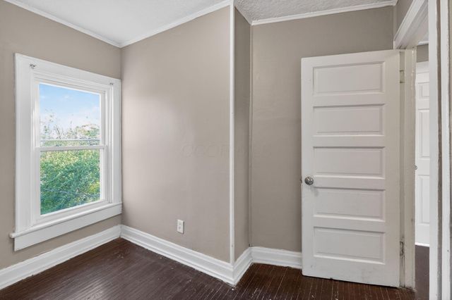1607 Briarwood Avenue, Columbus, OH 43211