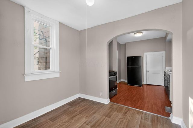 1607 Briarwood Avenue, Columbus, OH 43211