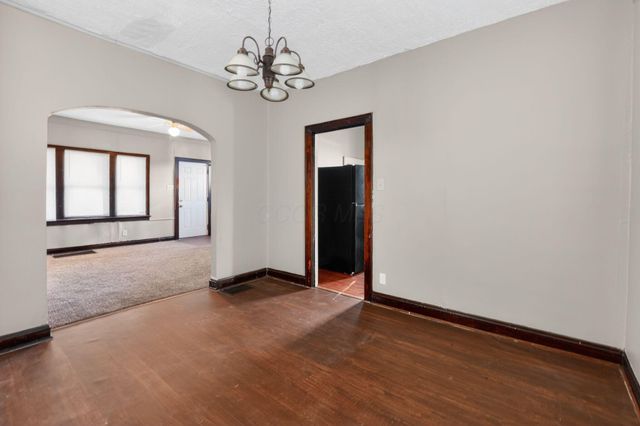 1607 Briarwood Avenue, Columbus, OH 43211