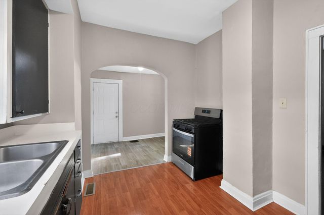 1607 Briarwood Avenue, Columbus, OH 43211