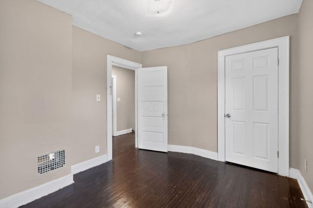 1607 Briarwood Avenue, Columbus, OH 43211