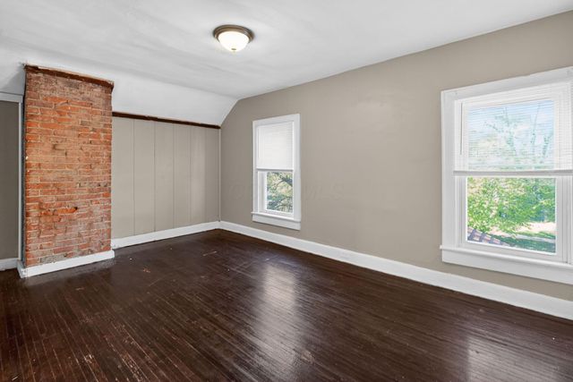 1607 Briarwood Avenue, Columbus, OH 43211