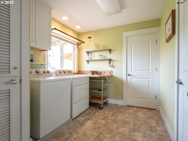 17795 Ne LAUGHLIN Rd, Yamhill, OR 97148