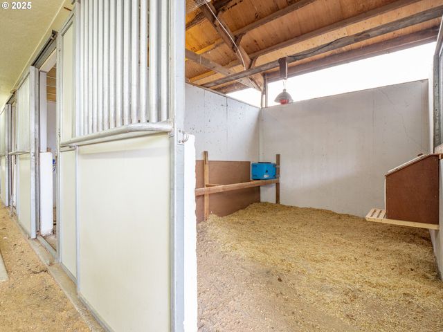 17795 Ne LAUGHLIN Rd, Yamhill, OR 97148