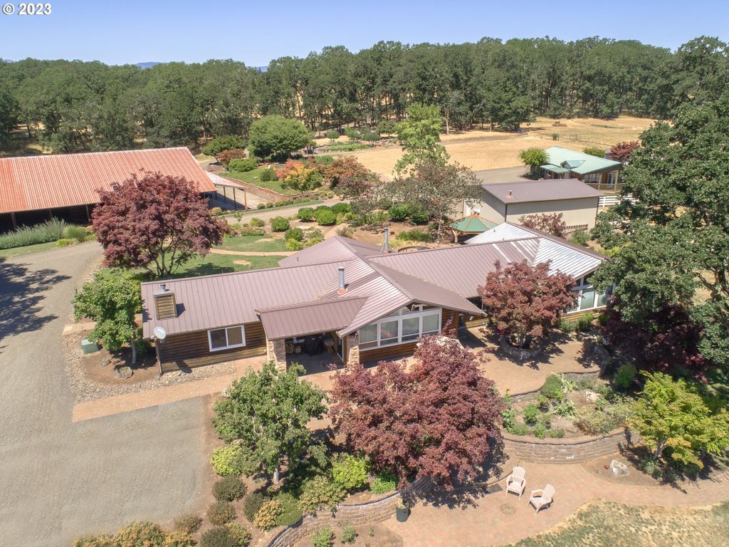 17795 Ne LAUGHLIN Rd, Yamhill, OR 97148