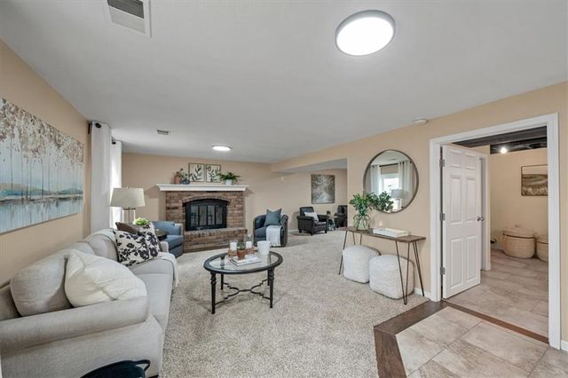 12311 W 67th Terrace, Shawnee, KS 66216