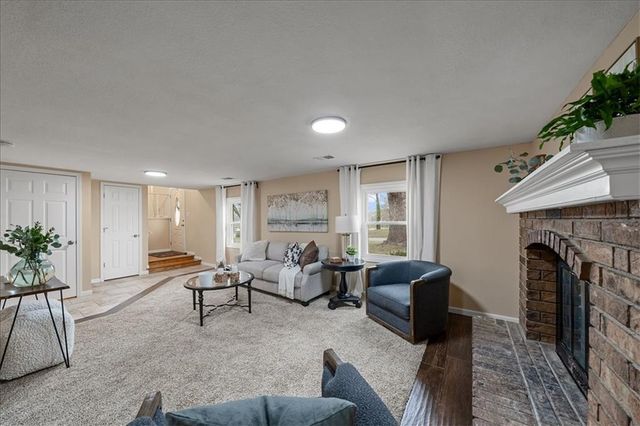 12311 W 67th Terrace, Shawnee, KS 66216