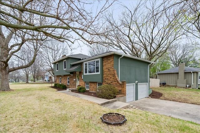 12311 W 67th Terrace, Shawnee, KS 66216