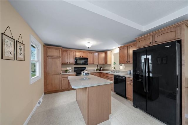 12311 W 67th Terrace, Shawnee, KS 66216