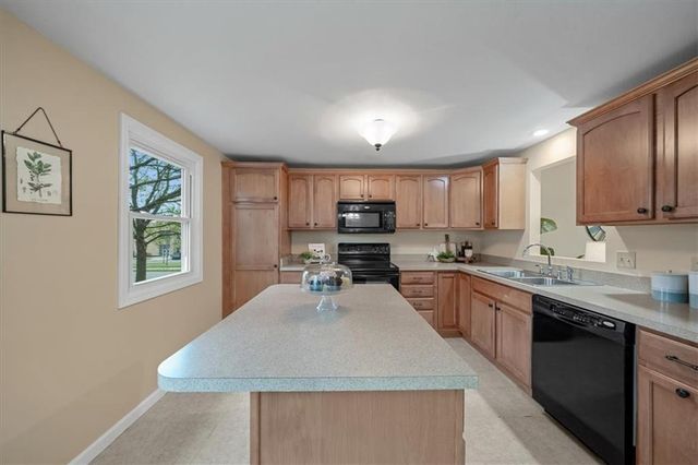 12311 W 67th Terrace, Shawnee, KS 66216