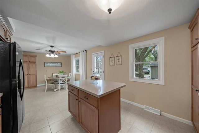 12311 W 67th Terrace, Shawnee, KS 66216