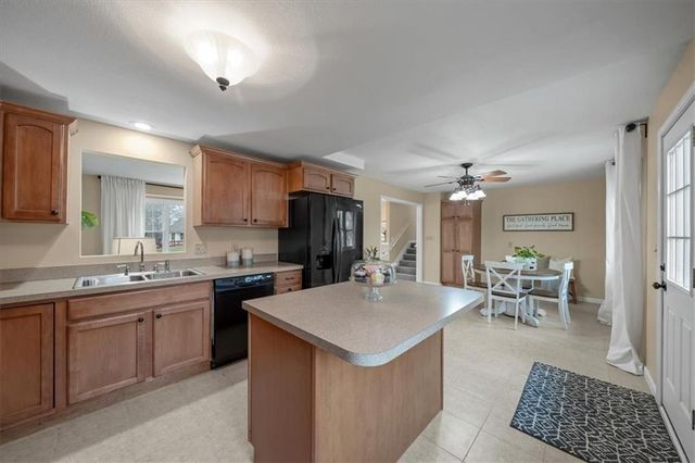 12311 W 67th Terrace, Shawnee, KS 66216