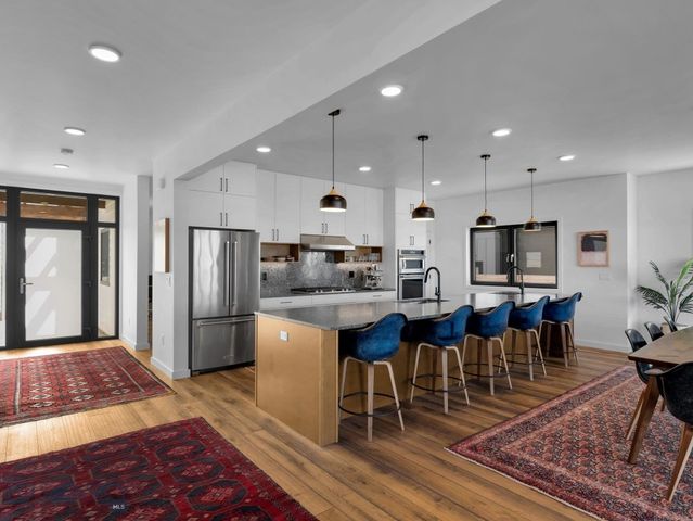 2842 Tierra Lane, Bozeman, MT 59718