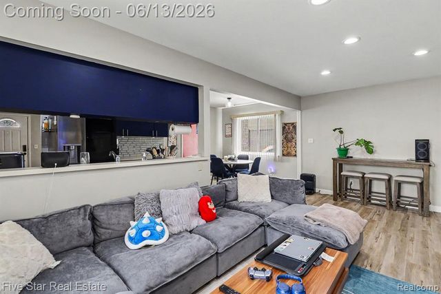 29261 Marshall Street, Southfield, MI 48076