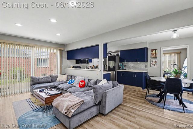 29261 Marshall Street, Southfield, MI 48076