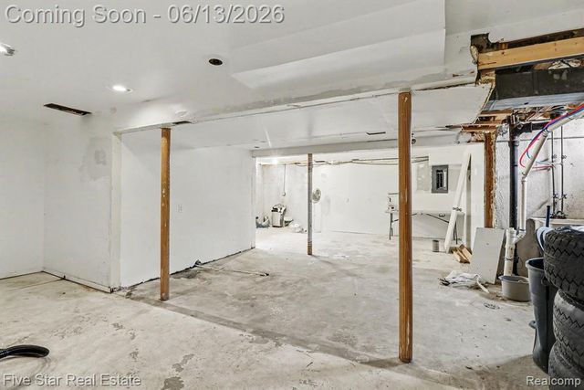 29261 Marshall Street, Southfield, MI 48076