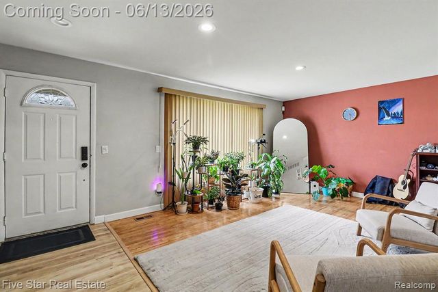 29261 Marshall Street, Southfield, MI 48076